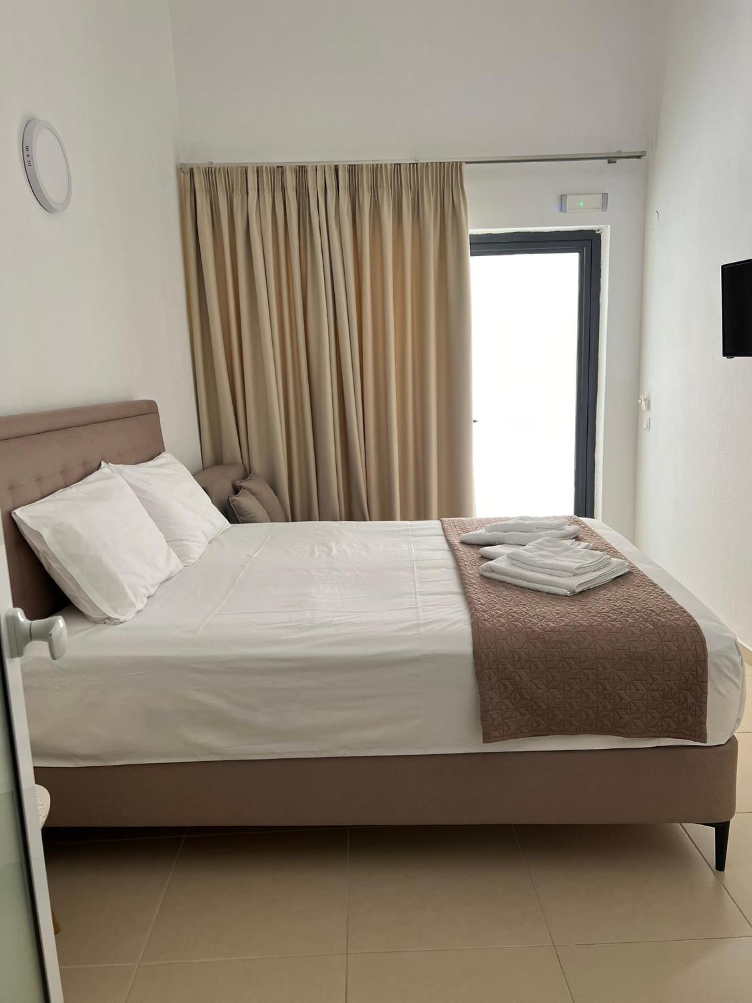 Sun'S Suites อัสโปรวาลตา ภายนอก รูปภาพ